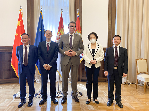 塞尔维亚总统武契奇：bet365亚洲官网为塞当地经济复苏带来繁荣景象